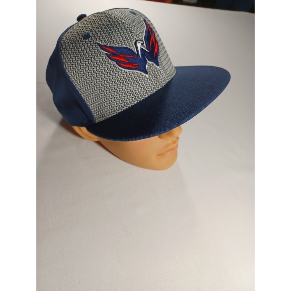 Washington Capitals Fanatics NHL Fitted‎ Hat Cap Size 7 1/4 Embroidered Logo